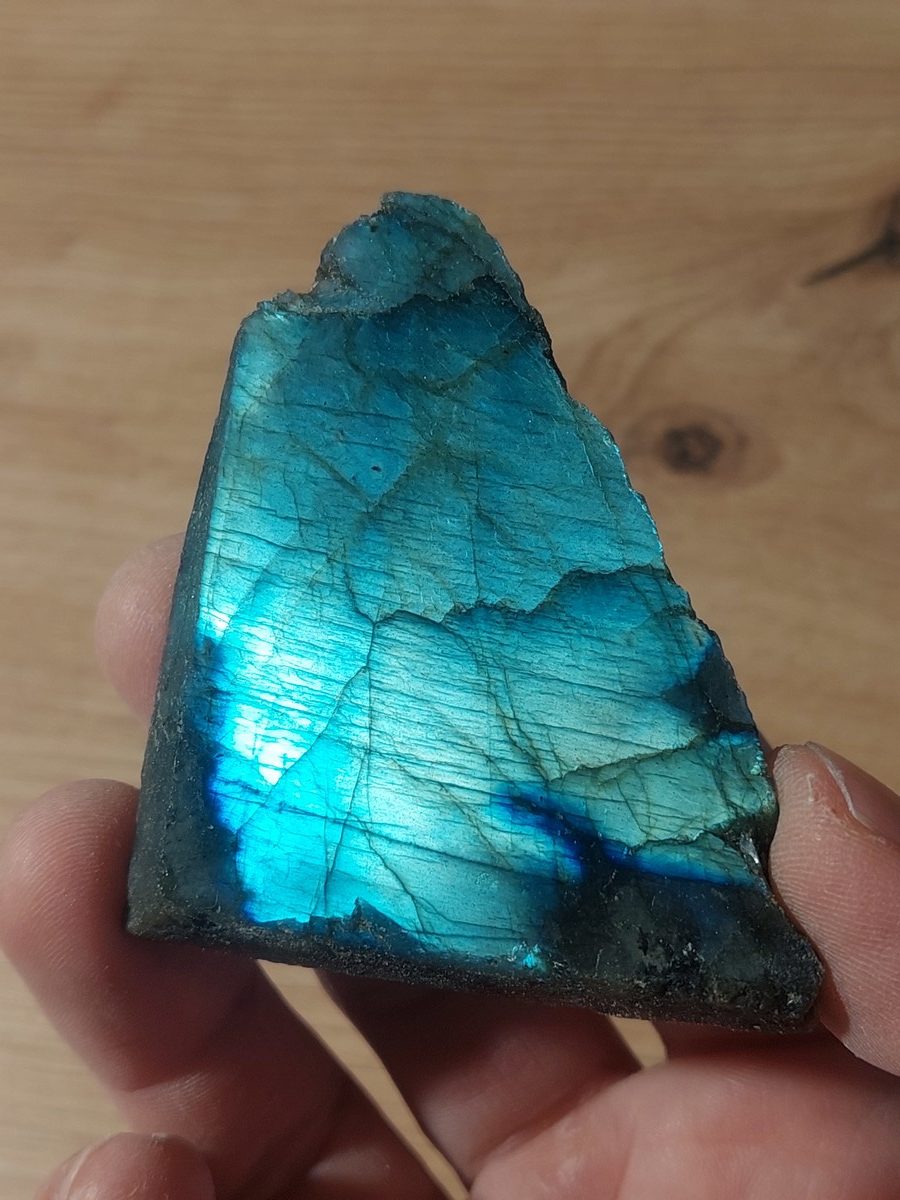 Labradorite 1 face polie de Madagascar | Boutique suisse de minéraux du monde