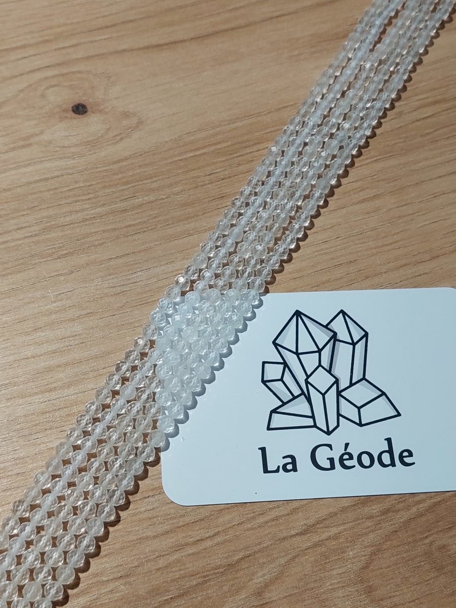 Fil de perles facettées en Quartz 4 mm | Boutique suisse de pierres du monde & lithothérapie
