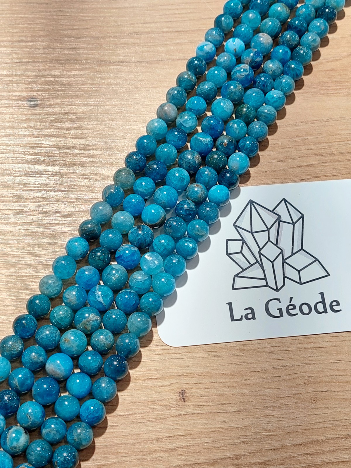 Fil de perles rondes en Apatite bleue 8 mm | Boutique suisse de pierres du monde & lithothérapie