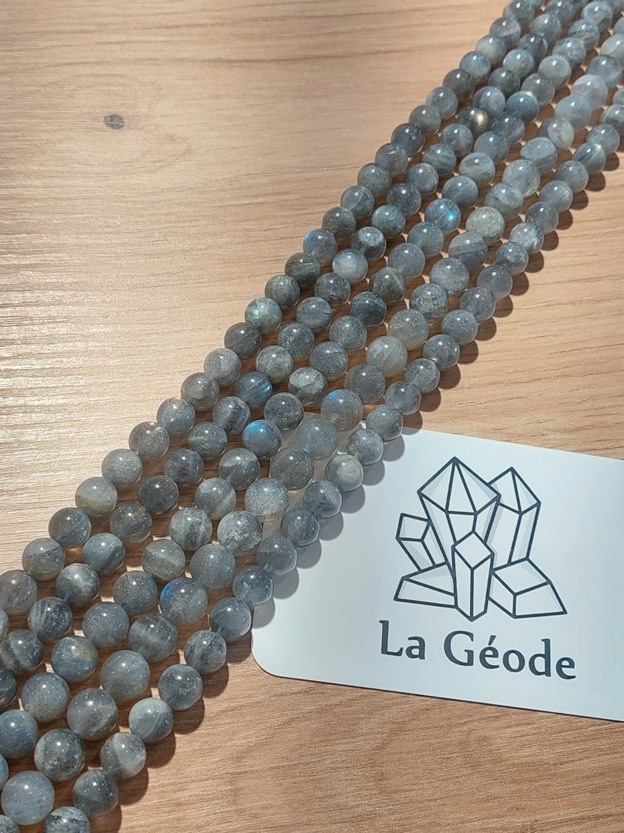 Fil de perles rondes en Labradorite 8 mm | Boutique suisse de pierres du monde & lithothérapie