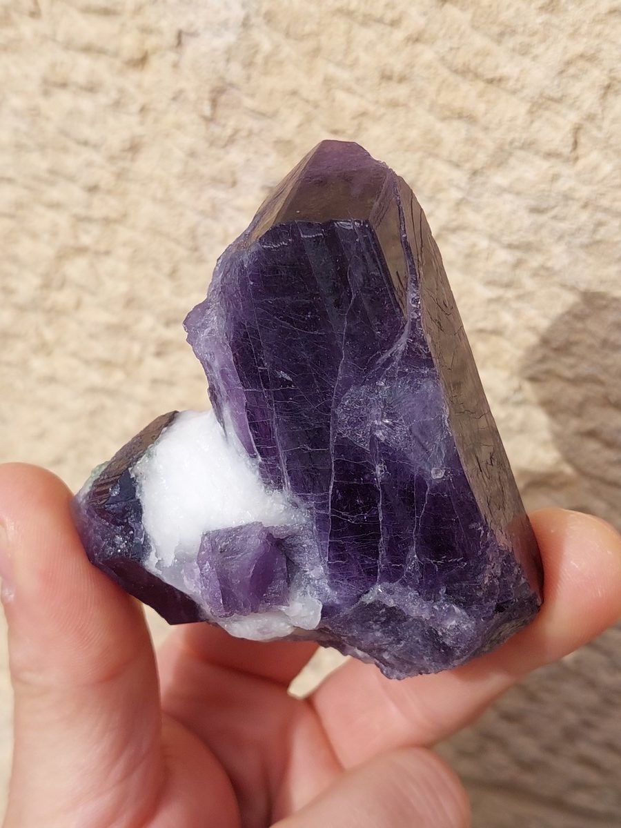 Cristaux de Scapolite sur gangue