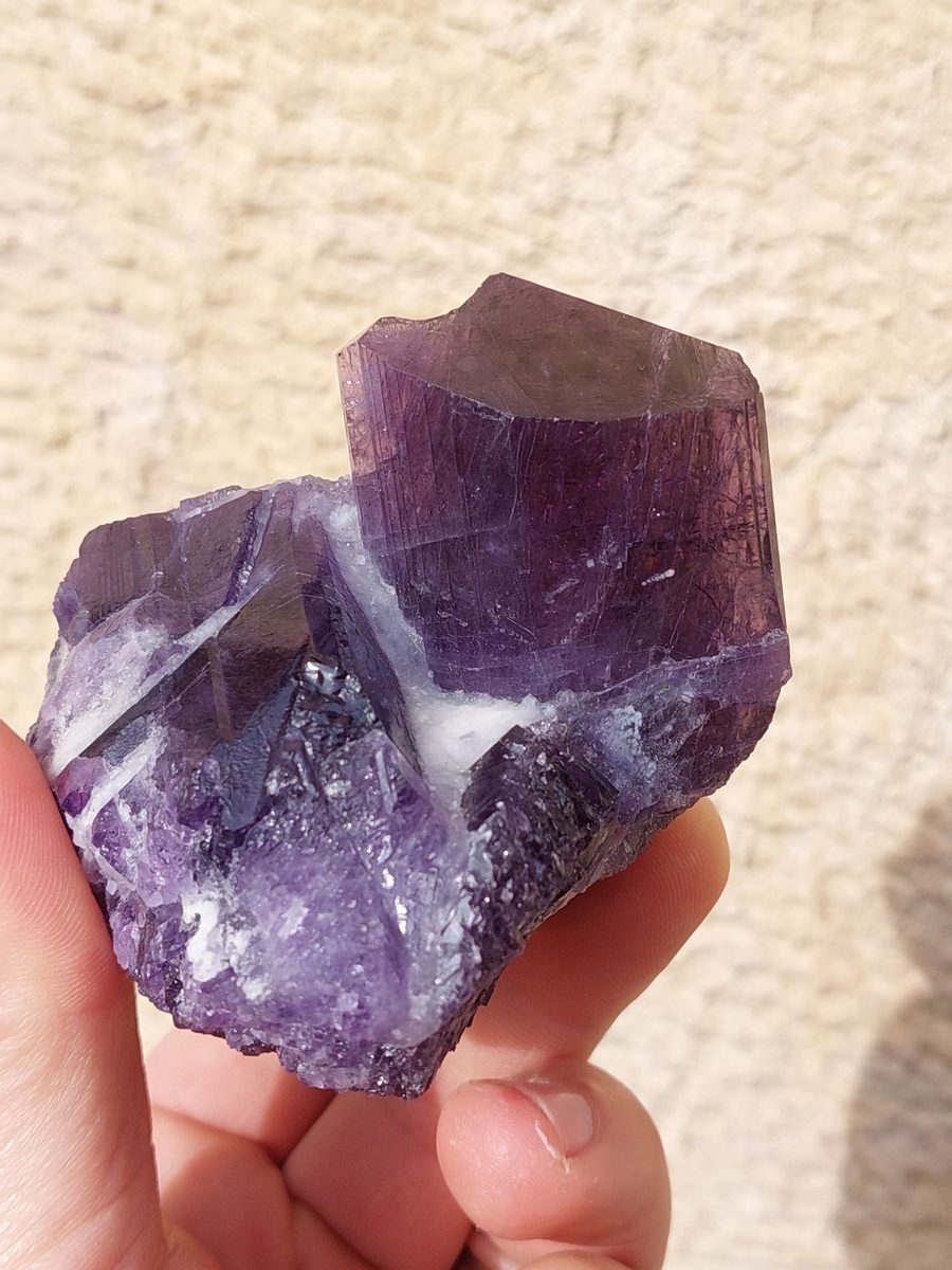 Cristaux de Scapolite sur gangue – Image 2