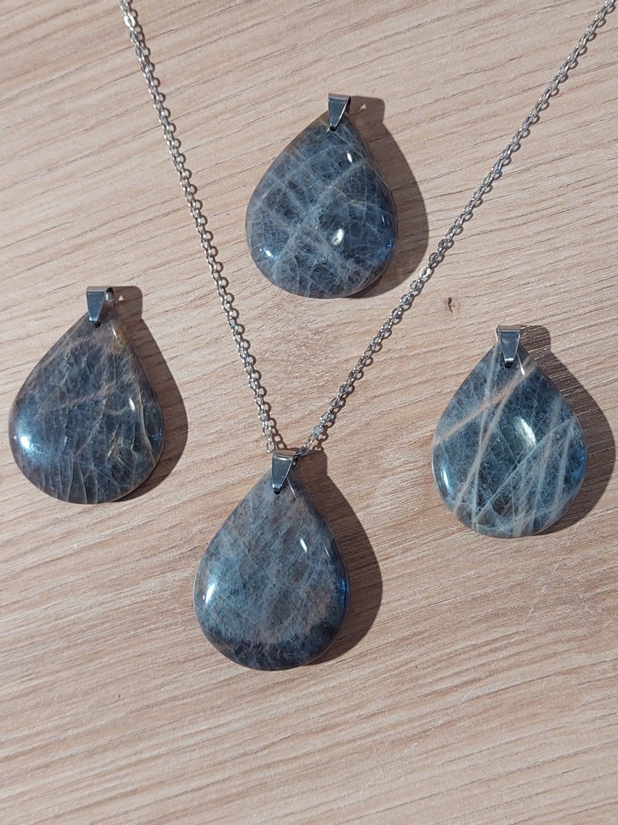 Pendentif en pierre de lune - Vertus, Lithothérapie, Détermination, Equilibre, Harmonie, pierre semi précieuse