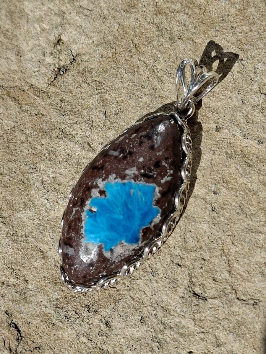 Pendentif en Cavensite et argent 925 | Boutique Suisse La Géode