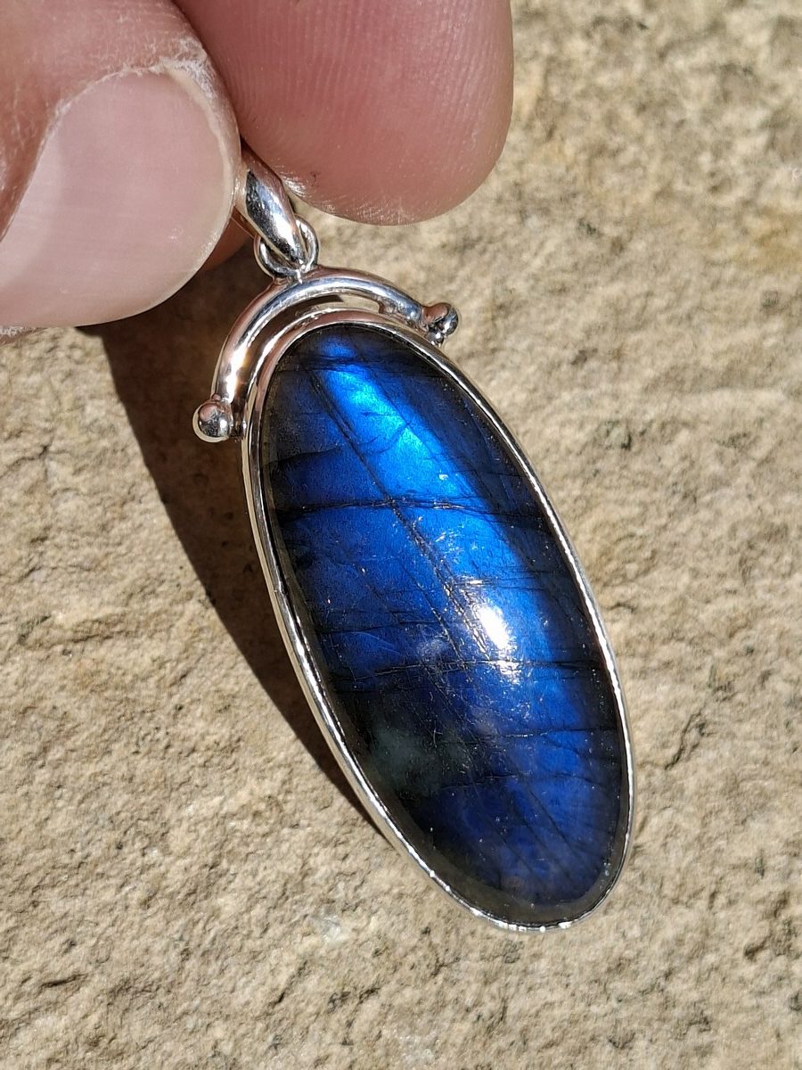 Pendentif en Labradorite et argent 925 | Boutique Suisse La Géode