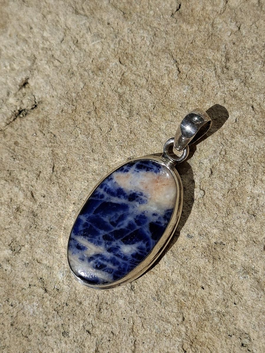 Pendentif en Sodalite et argent 925 | Boutique Suisse La Géode