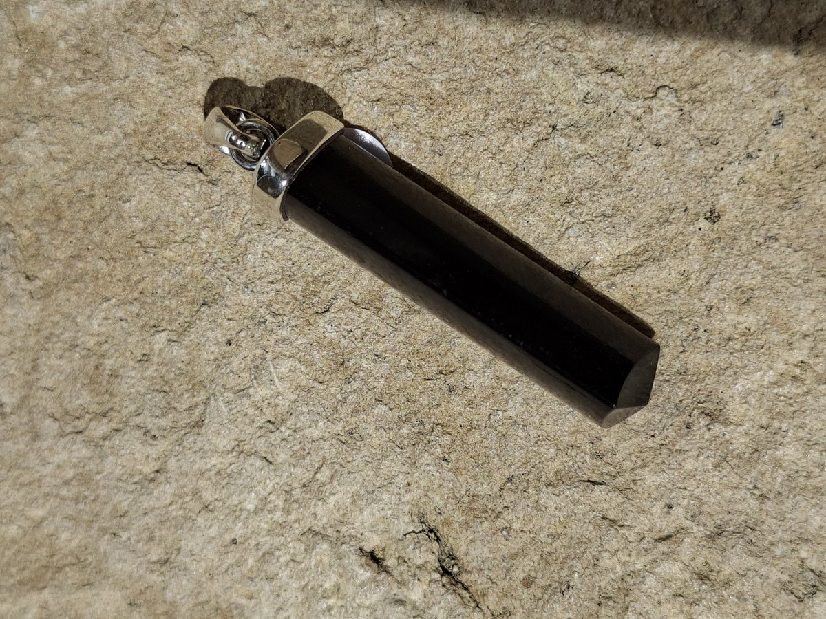 Pendentif en Tourmaline et argent 925 | Boutique Suisse La Géode