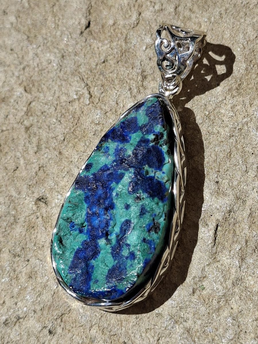 Pendentif en Azurite - Malachite brute et argent 925 | Boutique Suisse La Géode