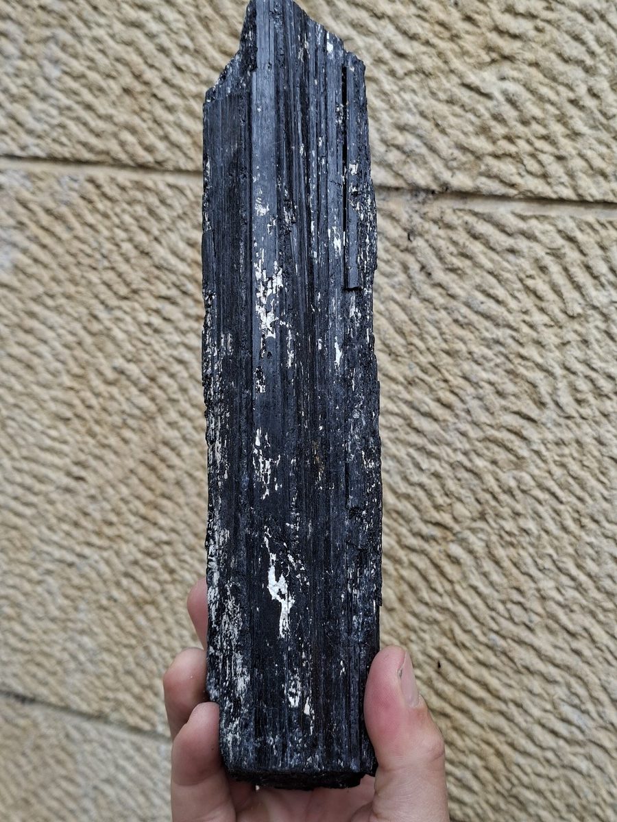 Tourmaline noire brute