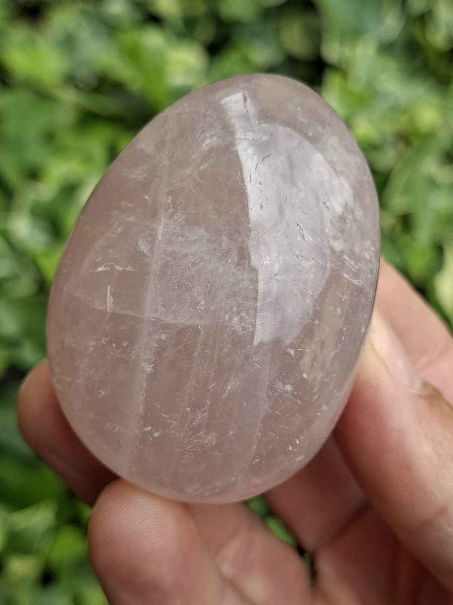 Grand galet de Quartz rose | Boutique suisse de minéraux du monde