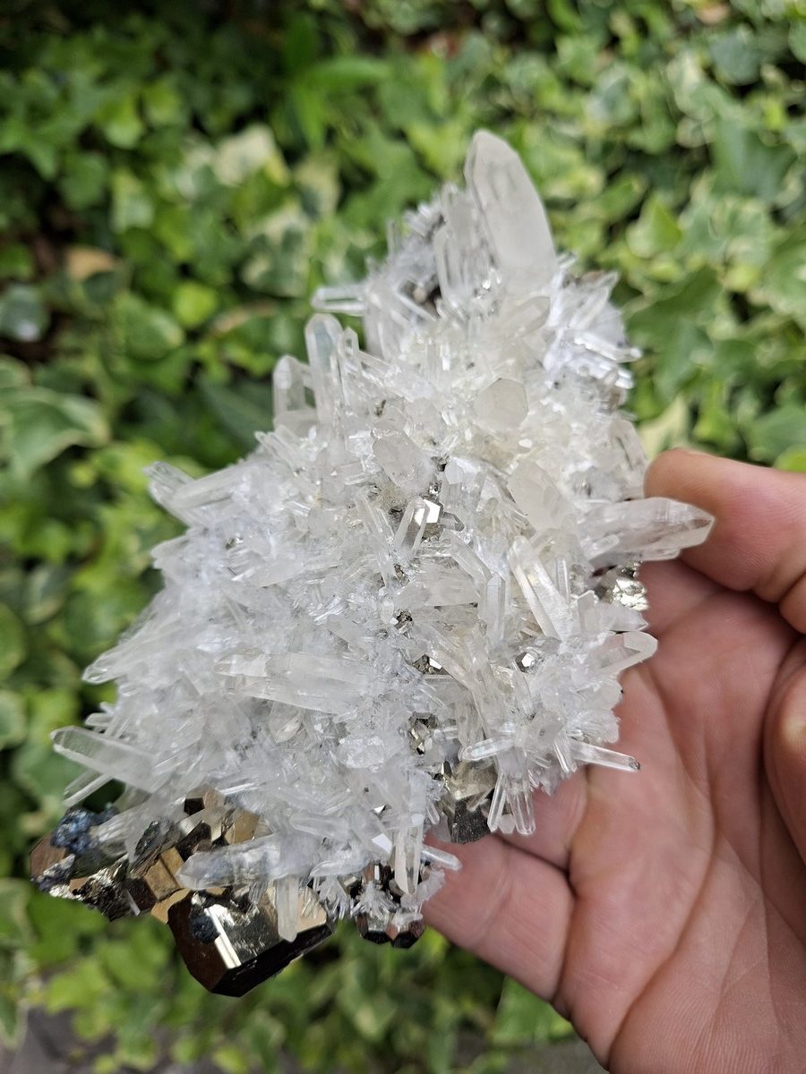 Amas de Quartz et Pyrite | Boutique suisse de pierres du monde & lithothérapie