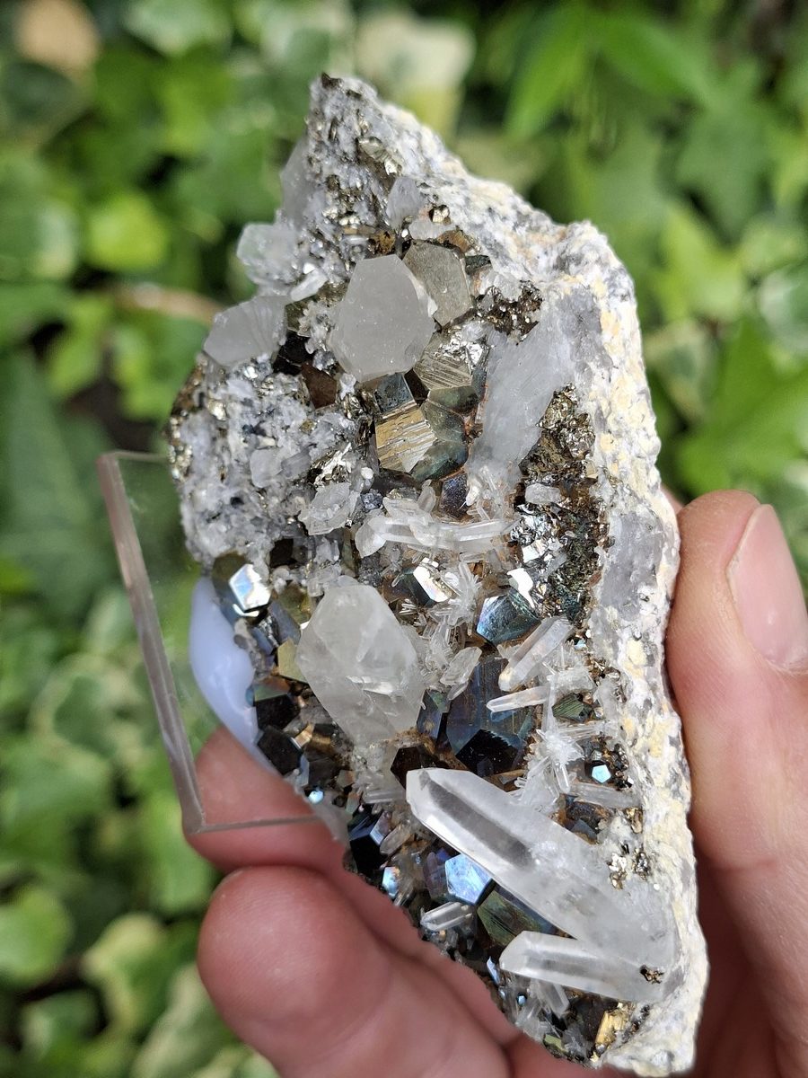Amas de Quartz et Pyrite | Boutique suisse de pierres du monde & lithothérapie