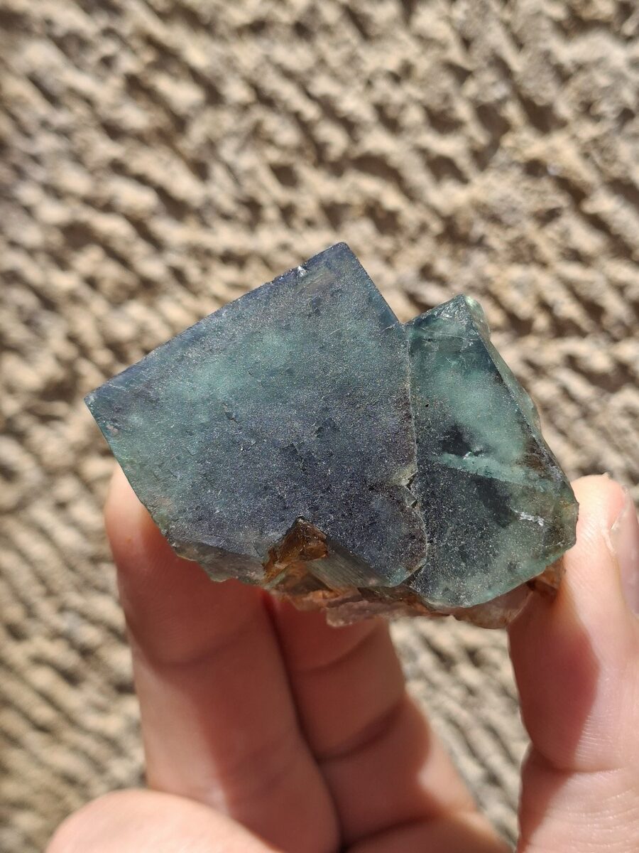Pierre brute Fluorite verte de Madagascar- Boutique de pierres & lithothérapie en Suisse
