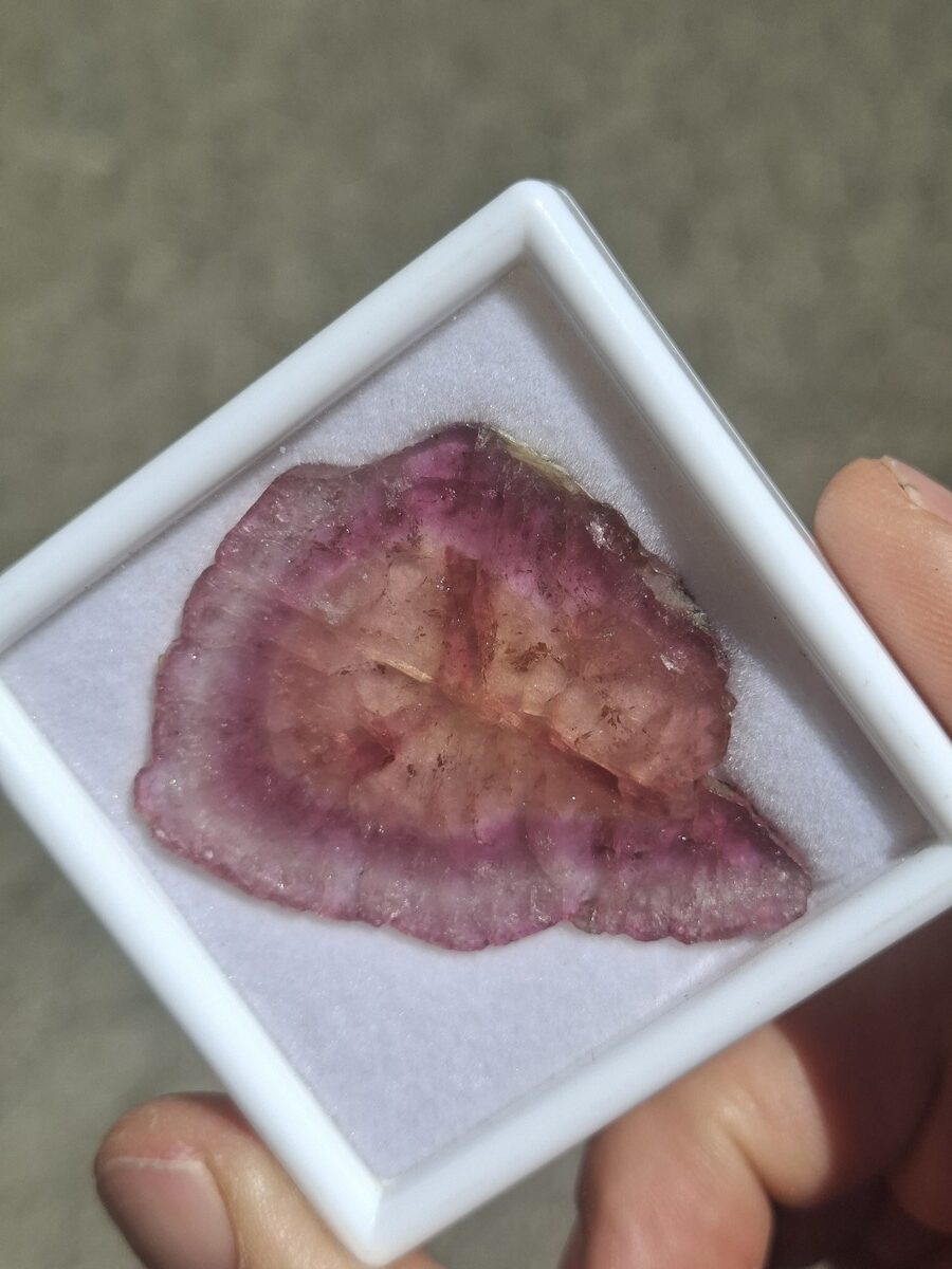 Tranche de Tourmaline rose | Boutique suisse de pierres du monde & lithothérapie