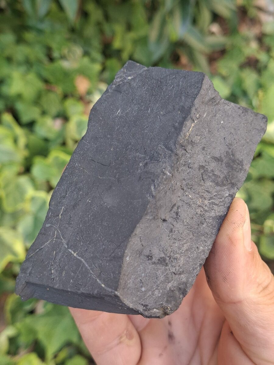 Shungite brute | Boutique suisse Lithothérapie & minéraux du monde