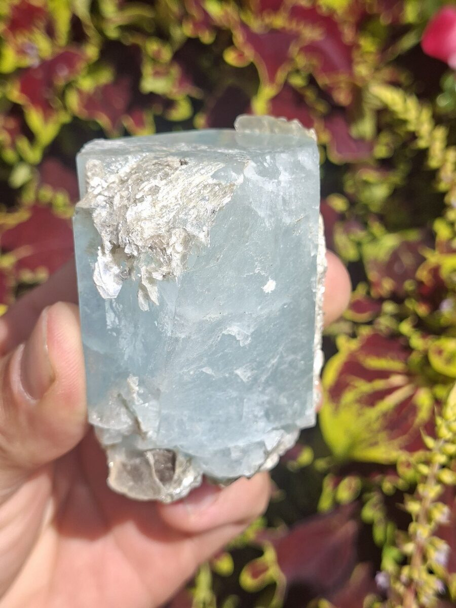 Aigue-marine brute avec muscovite – Image 3