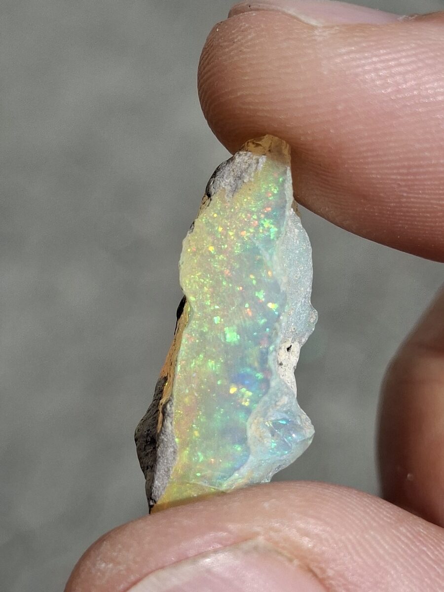 Opale d'Ethiopie brute - Boutique de pierres & lithothérapie en Suisse