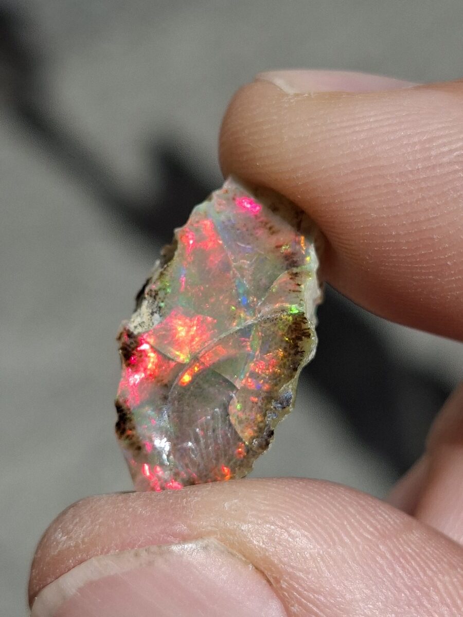 Opale d'Ethiopie brute - Boutique de pierres & lithothérapie en Suisse