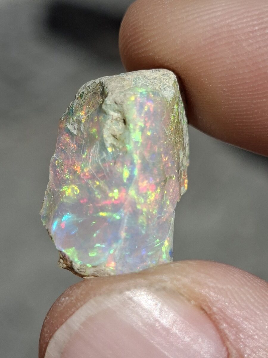 Opale d'Ethiopie brute - Boutique de pierres & lithothérapie en Suisse