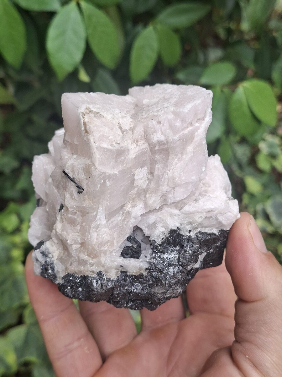 Pierre brute de Manganocalcite | Boutique suisse de minéraux du monde